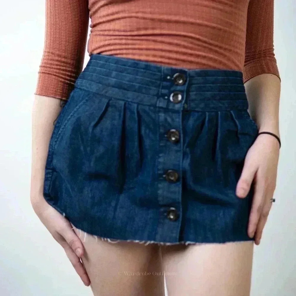 Anthro Pilcro and the Letterpress Raw Hem Denim Micro Mini Skirt - Picture 2 of 6